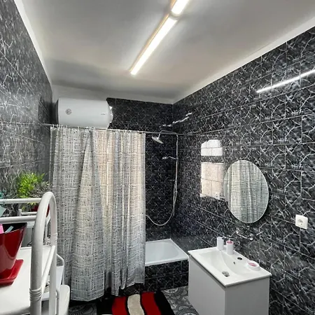 Oni Villa Tirana